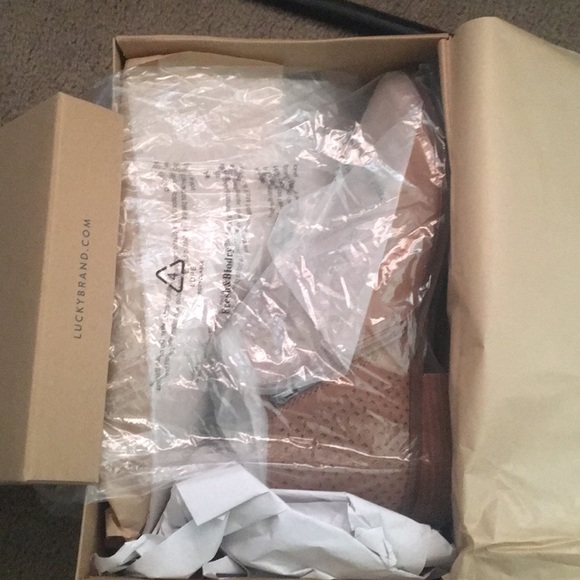 Lucky Brand Pakpao Booties Sesame 8.5 - Picture 2 of 2